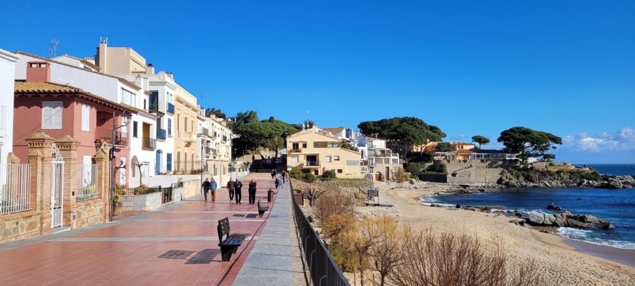 Precioso Apartamento A 3 Minutos De La Playa, Con Parking Gratuito Калелья-де-Палафружель Экстерьер фото